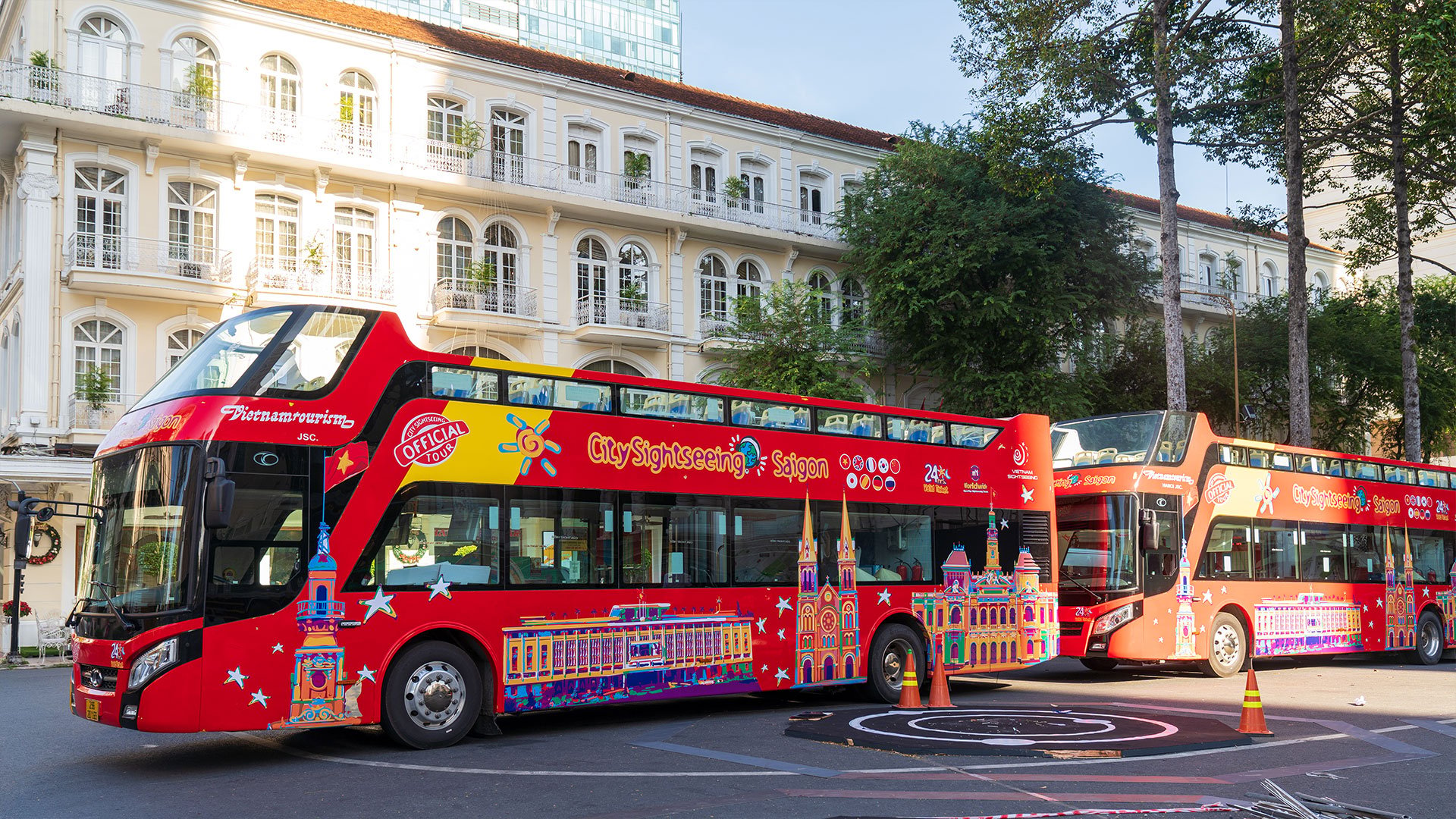 Xe buýt 2 tầng tại HCM tham quan toàn thành phố Hồ Chí Minh 7